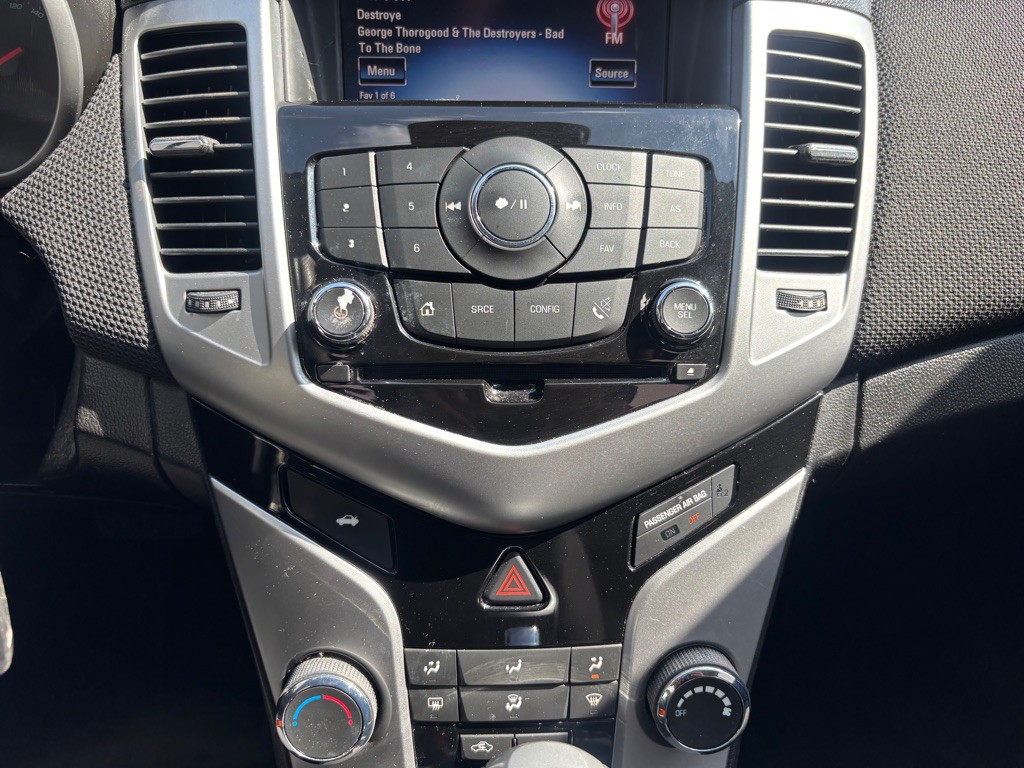 2016 Chevrolet Cruze Image 25