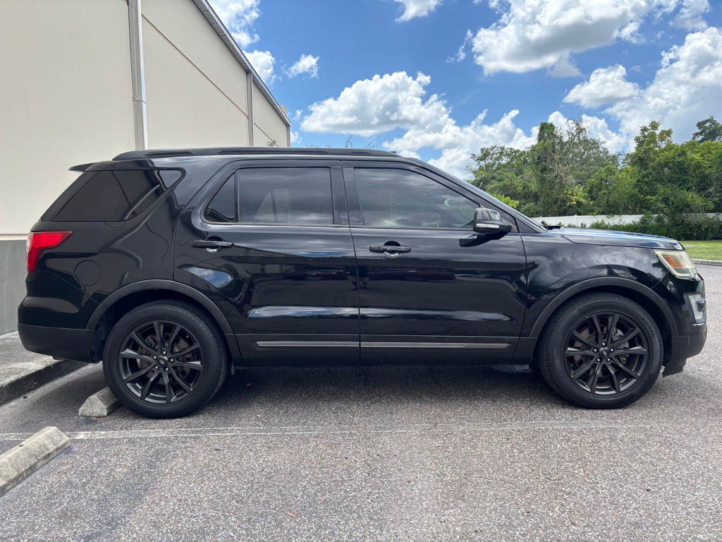 2017 Ford Explorer Image 5