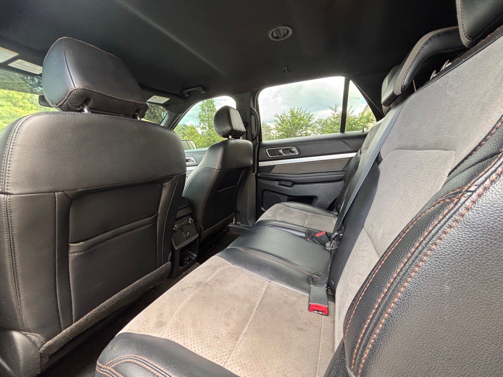 2017 Ford Explorer Image 12