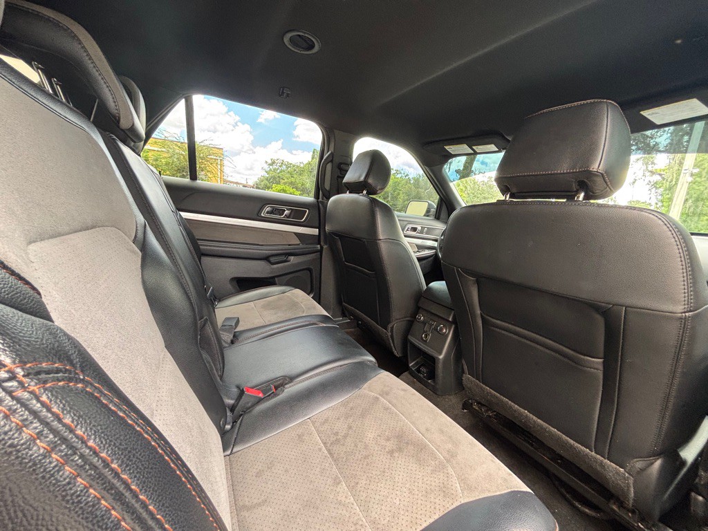 2017 Ford Explorer Image 19