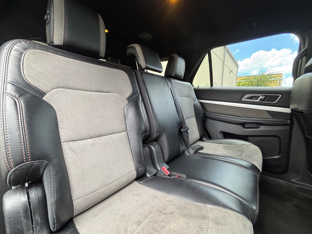 2017 Ford Explorer Image 20