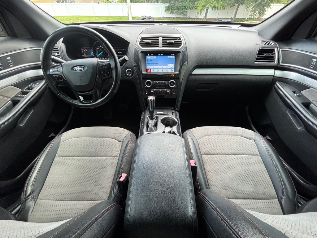 2017 Ford Explorer Image 22