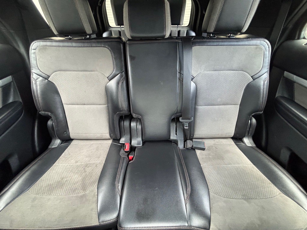 2017 Ford Explorer Image 23