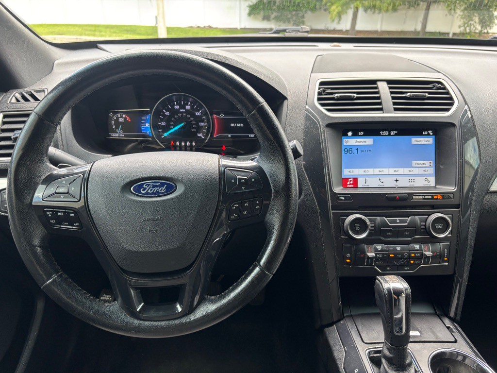 2017 Ford Explorer Image 25