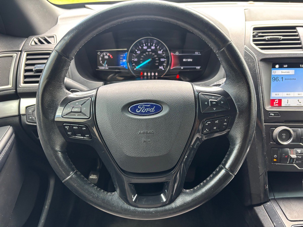 2017 Ford Explorer Image 26