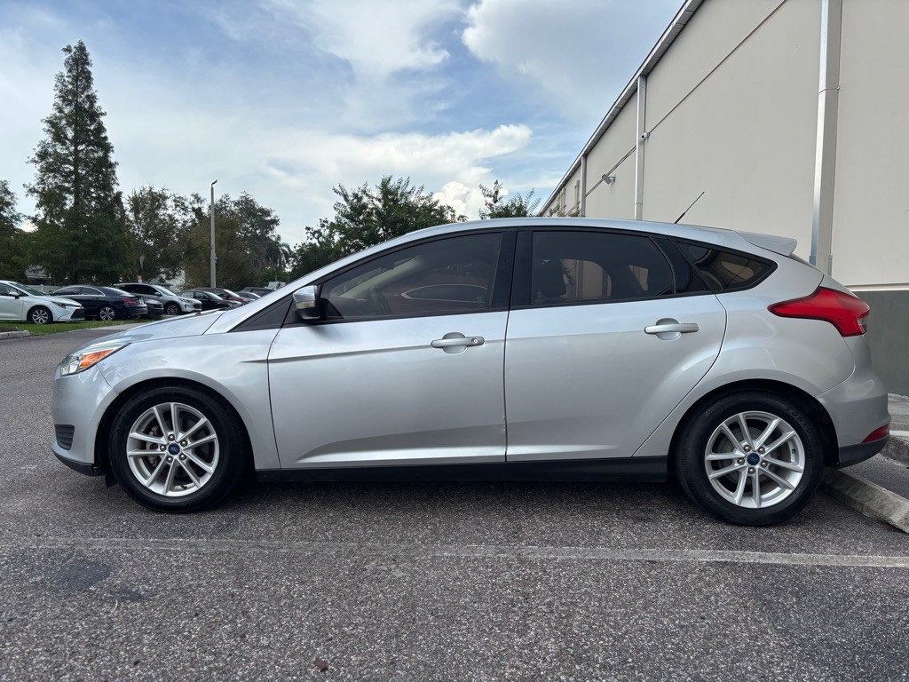 2017 Ford Focus Image 2