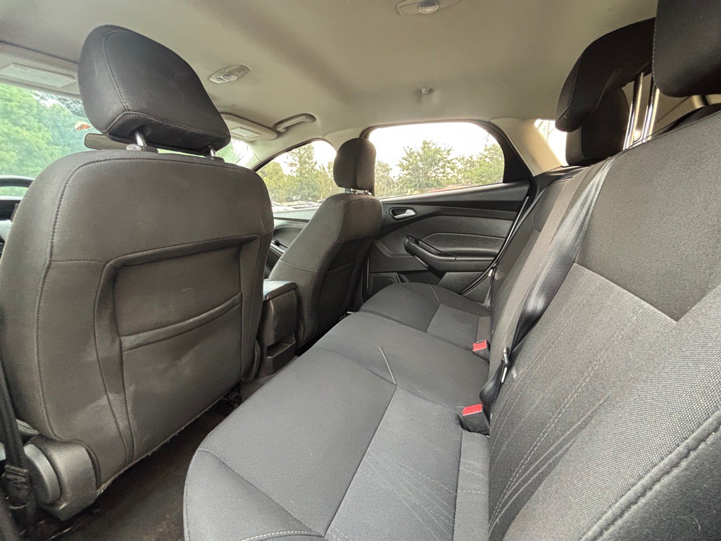 2017 Ford Focus Image 12