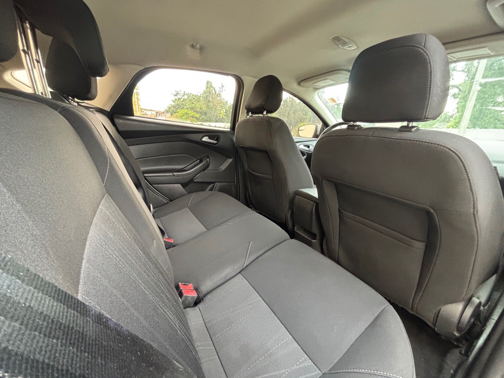 2017 Ford Focus Image 18