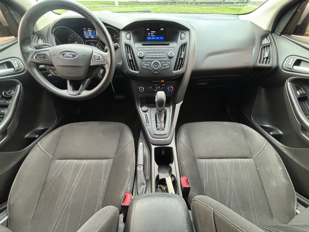 2017 Ford Focus Image 21