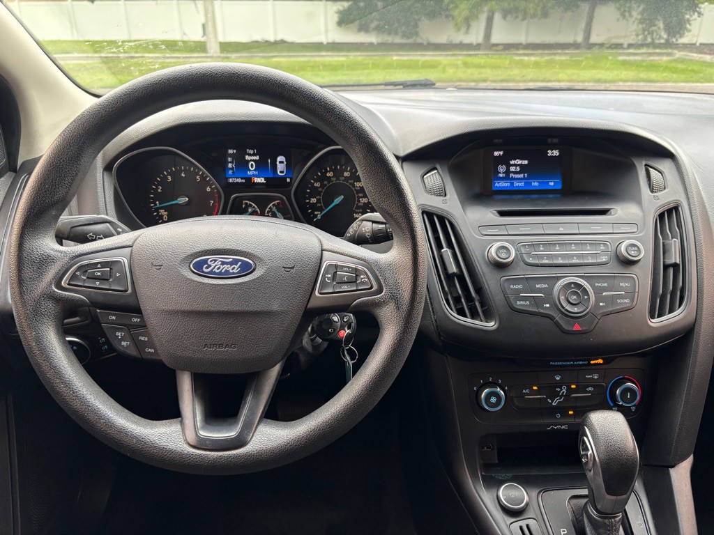 2017 Ford Focus Image 23