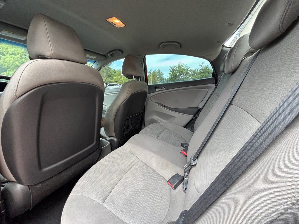 2017 Hyundai Accent Image 11