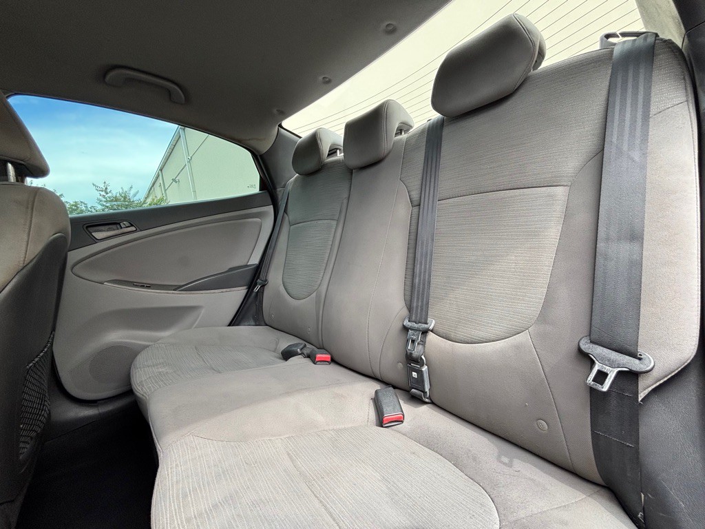2017 Hyundai Accent Image 12