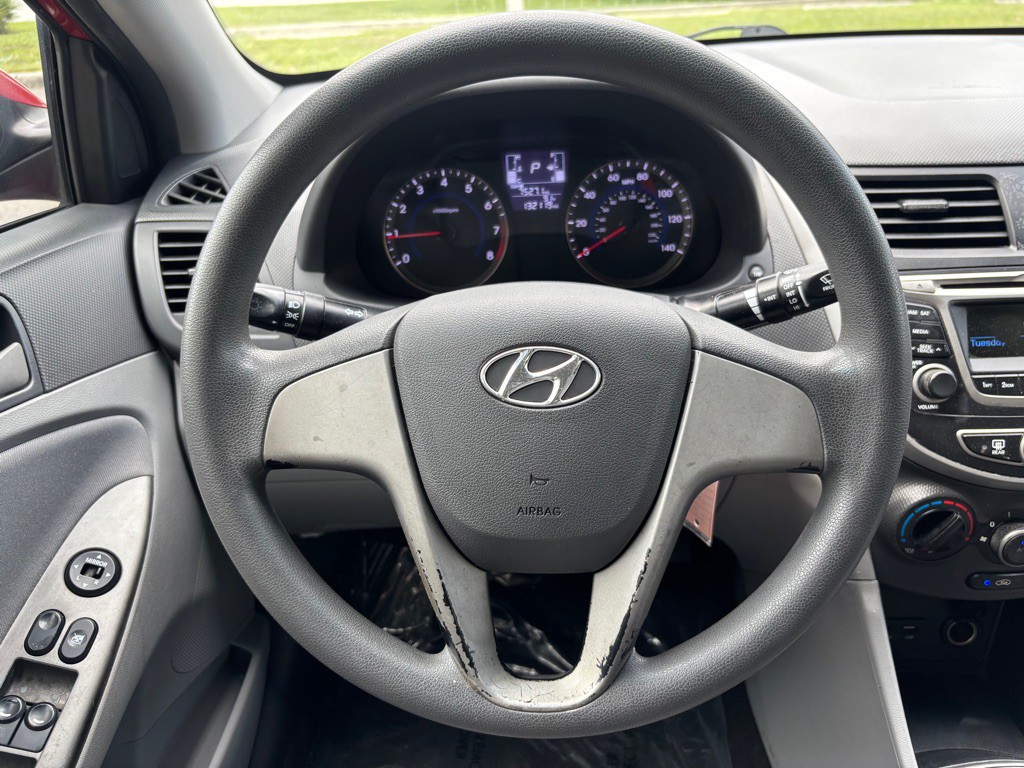 2017 Hyundai Accent Image 23