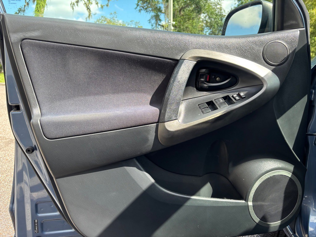 2009 Toyota Rav4 Image 9