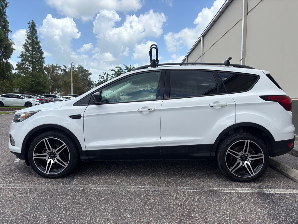 2019 Ford Escape Image 2