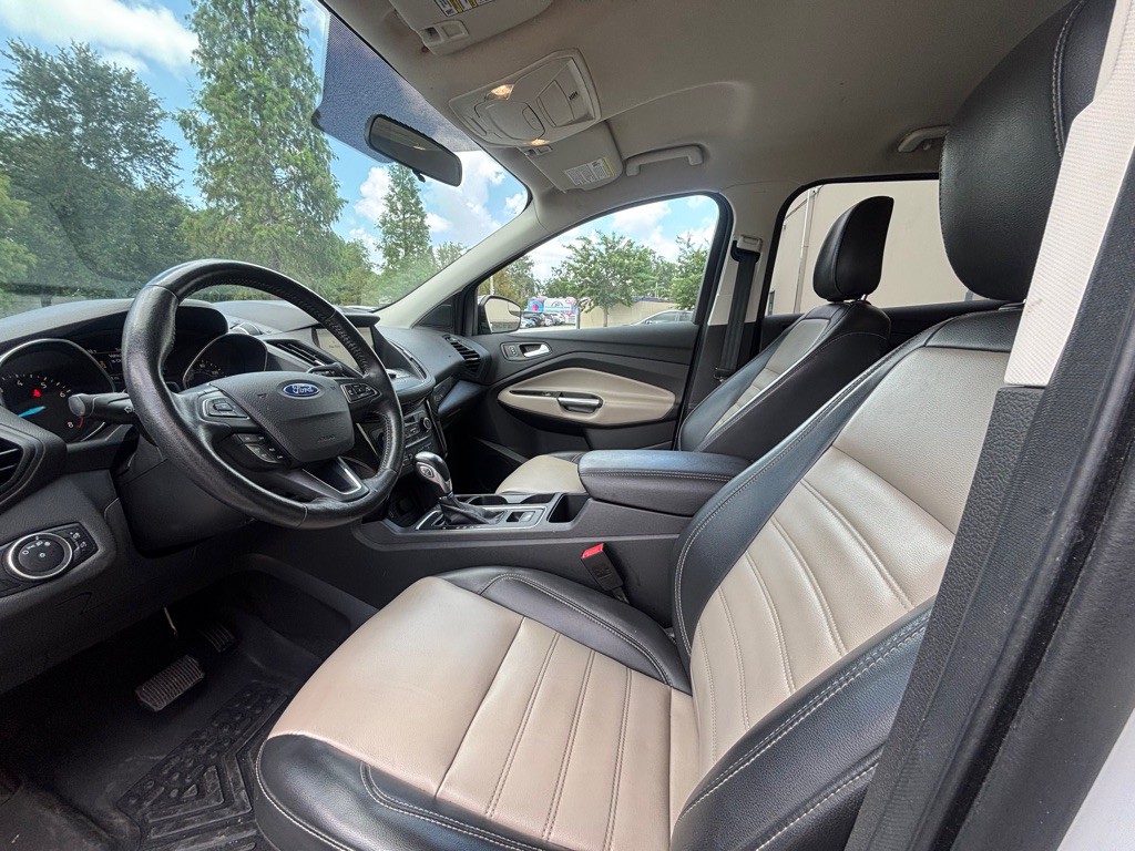 2019 Ford Escape Image 9