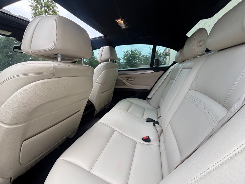 2014 BMW 5 Series Image 12