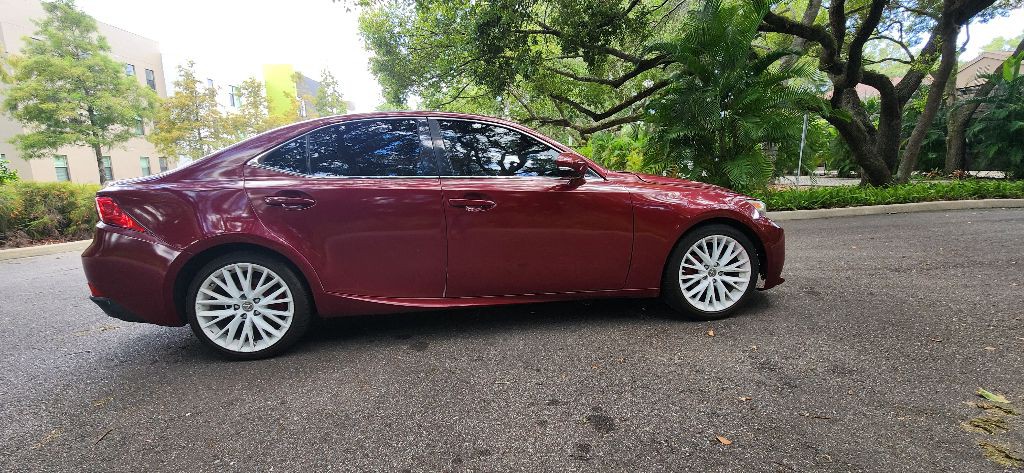 2015 Lexus IS Image 2