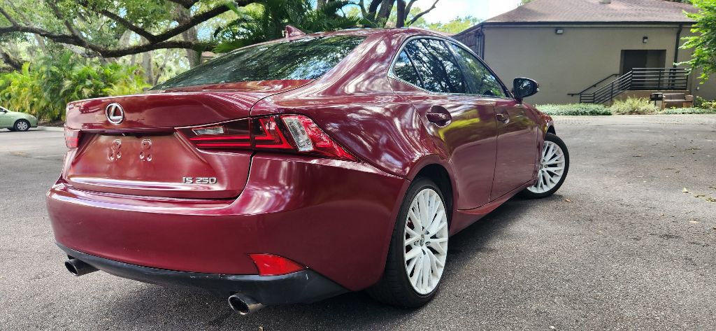 2015 Lexus IS Image 3