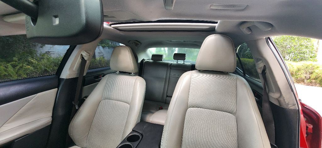 2015 Lexus IS Image 23