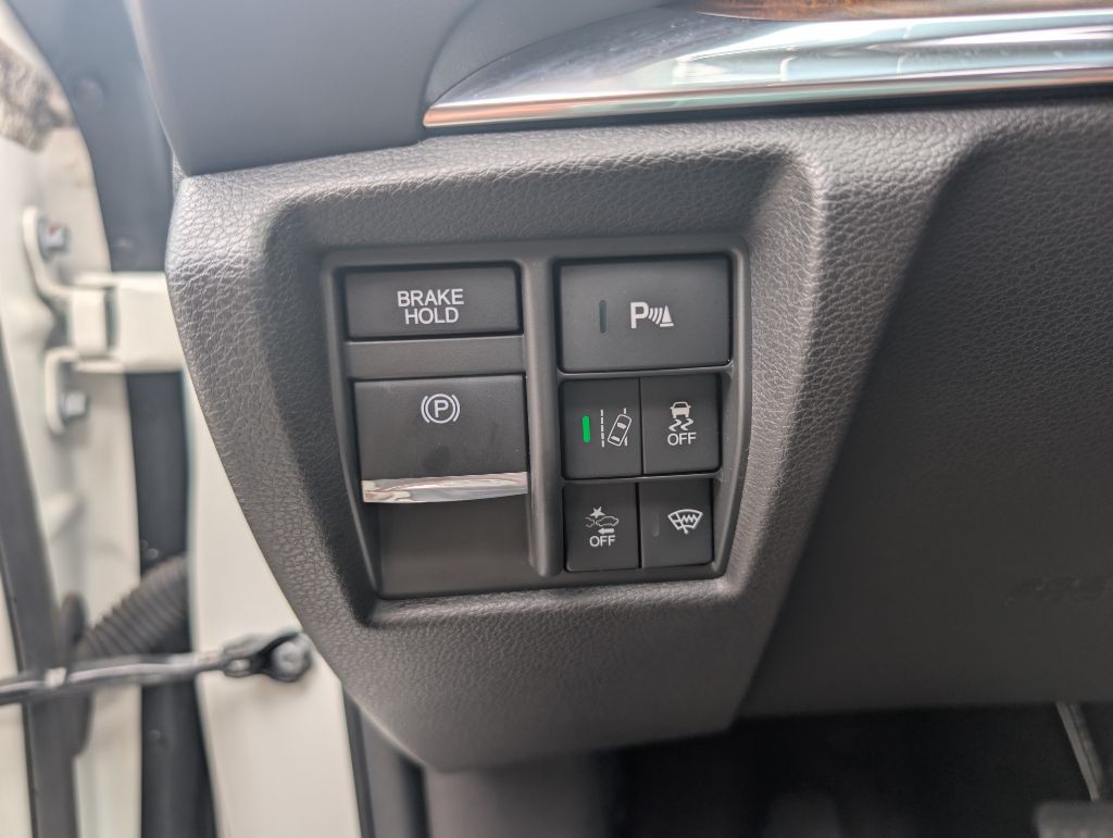 2017 Acura MDX Image 16