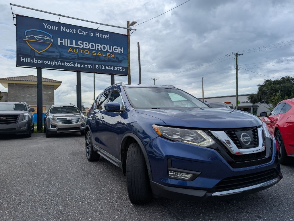 2017 Nissan Rogue Image 2