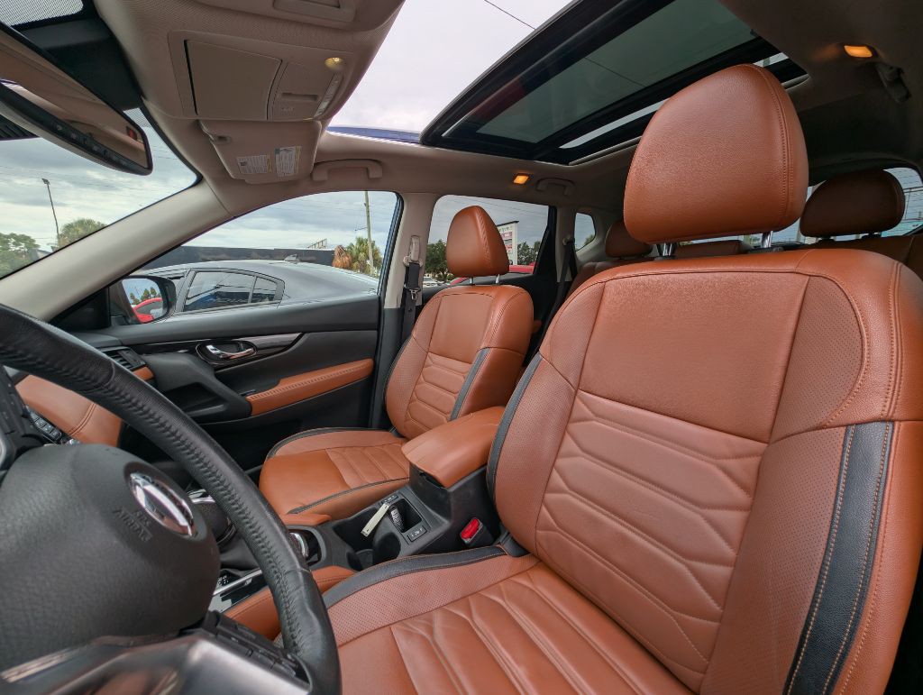 2017 Nissan Rogue Image 18