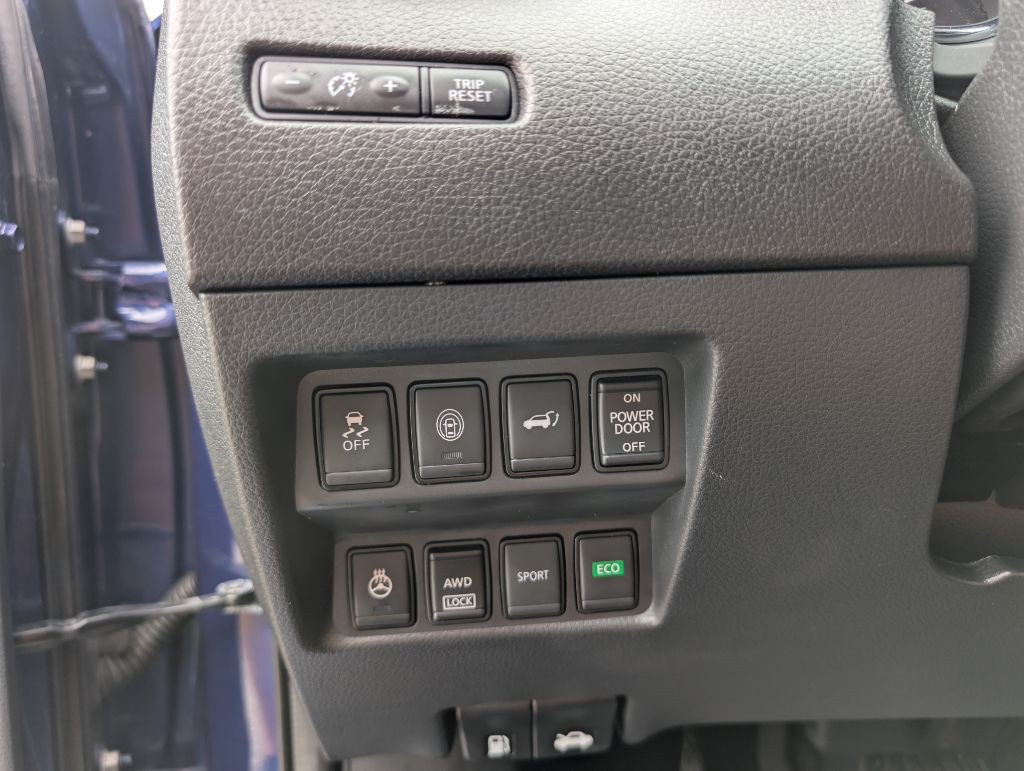 2017 Nissan Rogue Image 31