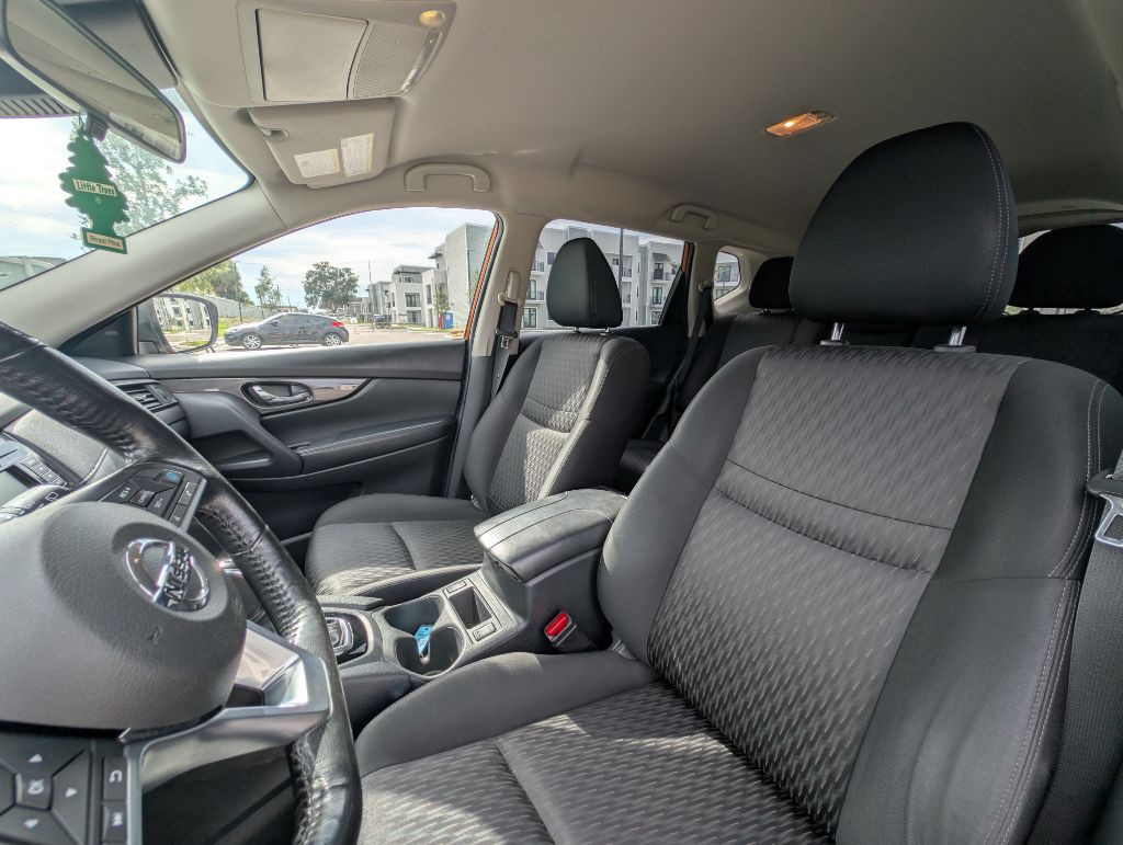 2019 Nissan Rogue Image 17