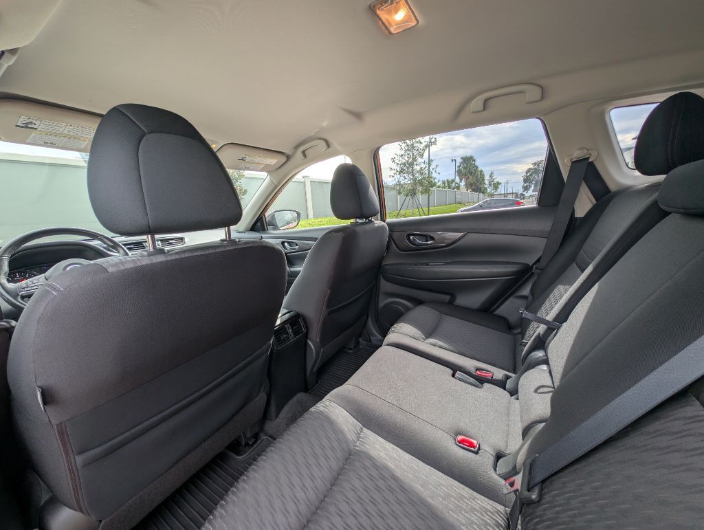 2019 Nissan Rogue Image 19