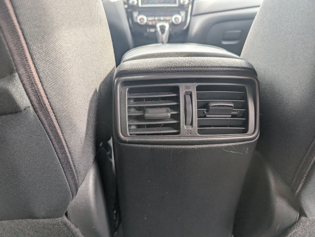 2019 Nissan Rogue Image 29