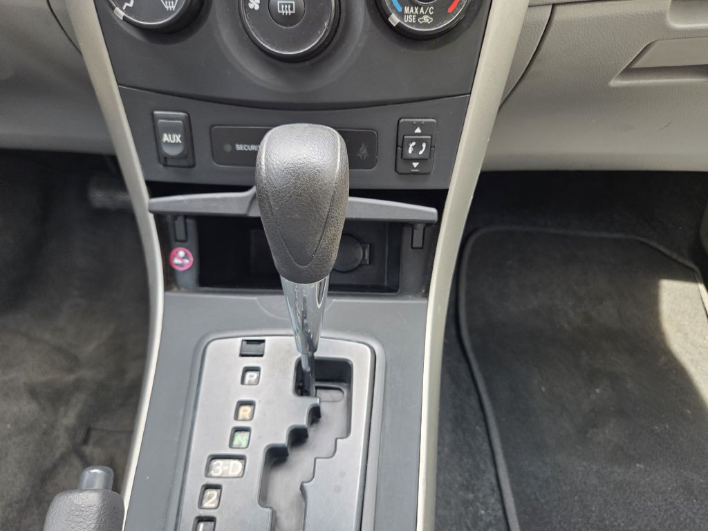 2009 Toyota Corolla Image 24
