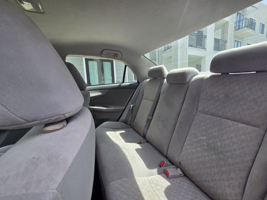 2009 Toyota Corolla Image 34