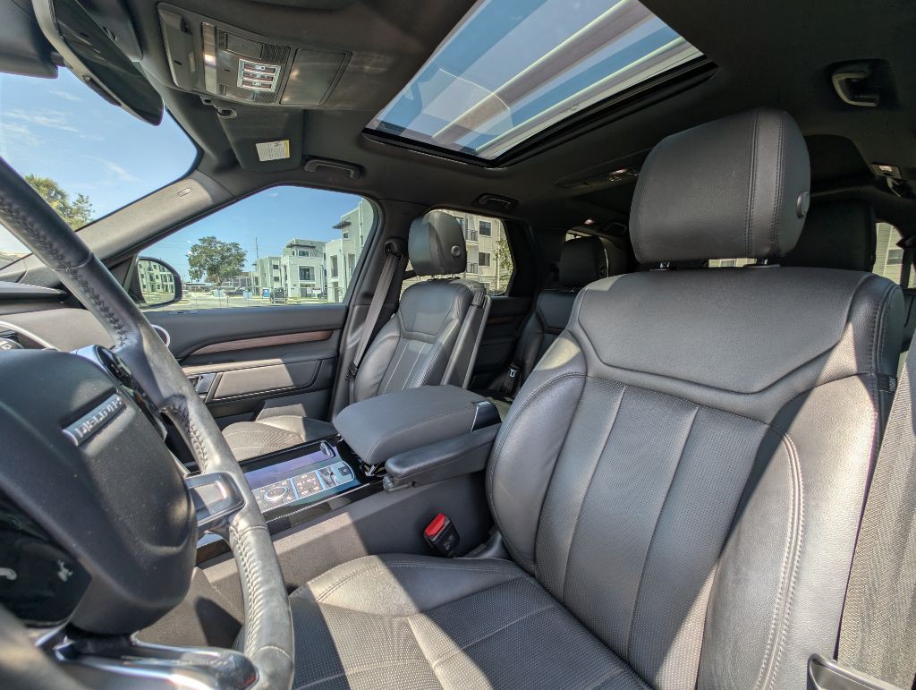 2019 Land Rover Discovery Image 23