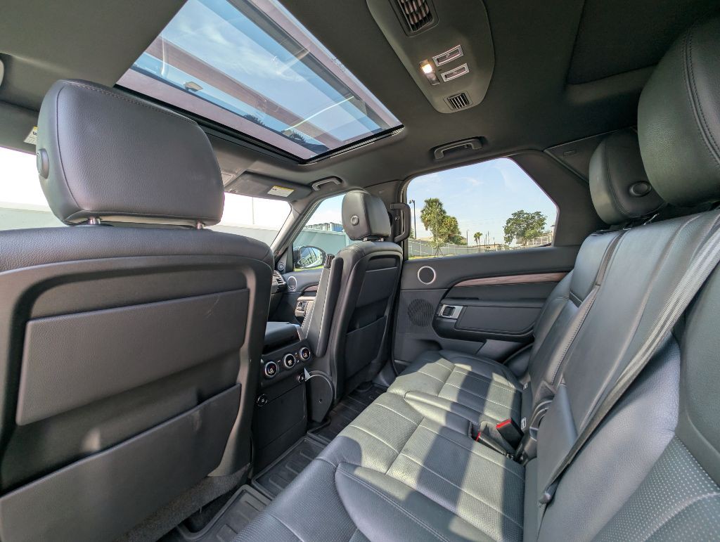 2019 Land Rover Discovery Image 27