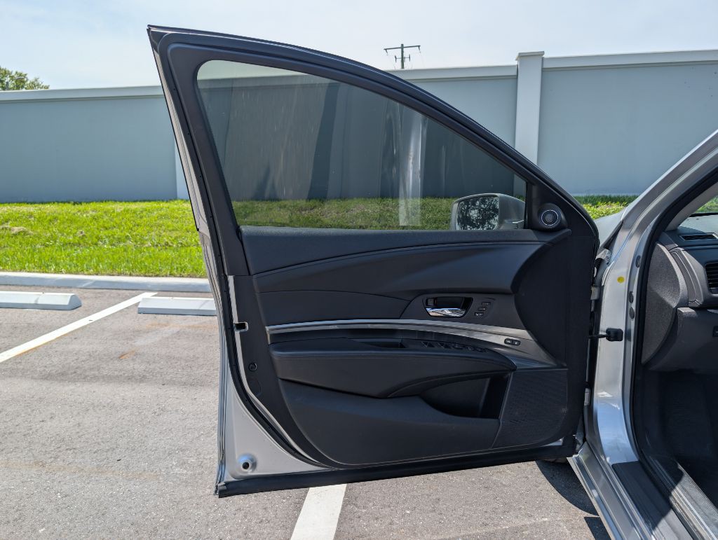 2014 Acura RLX Image 11