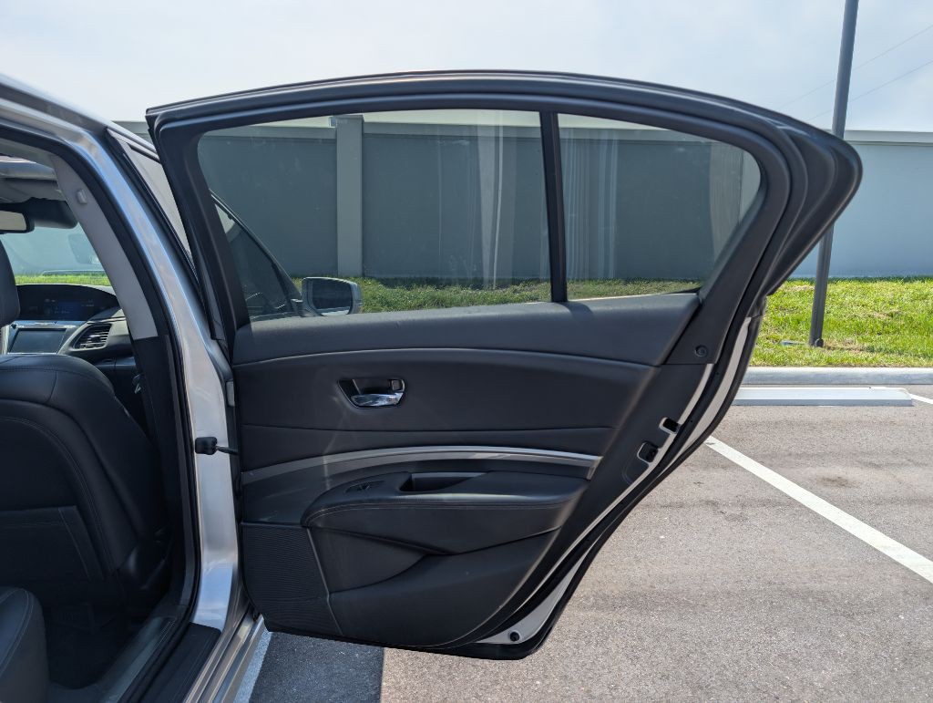 2014 Acura RLX Image 17