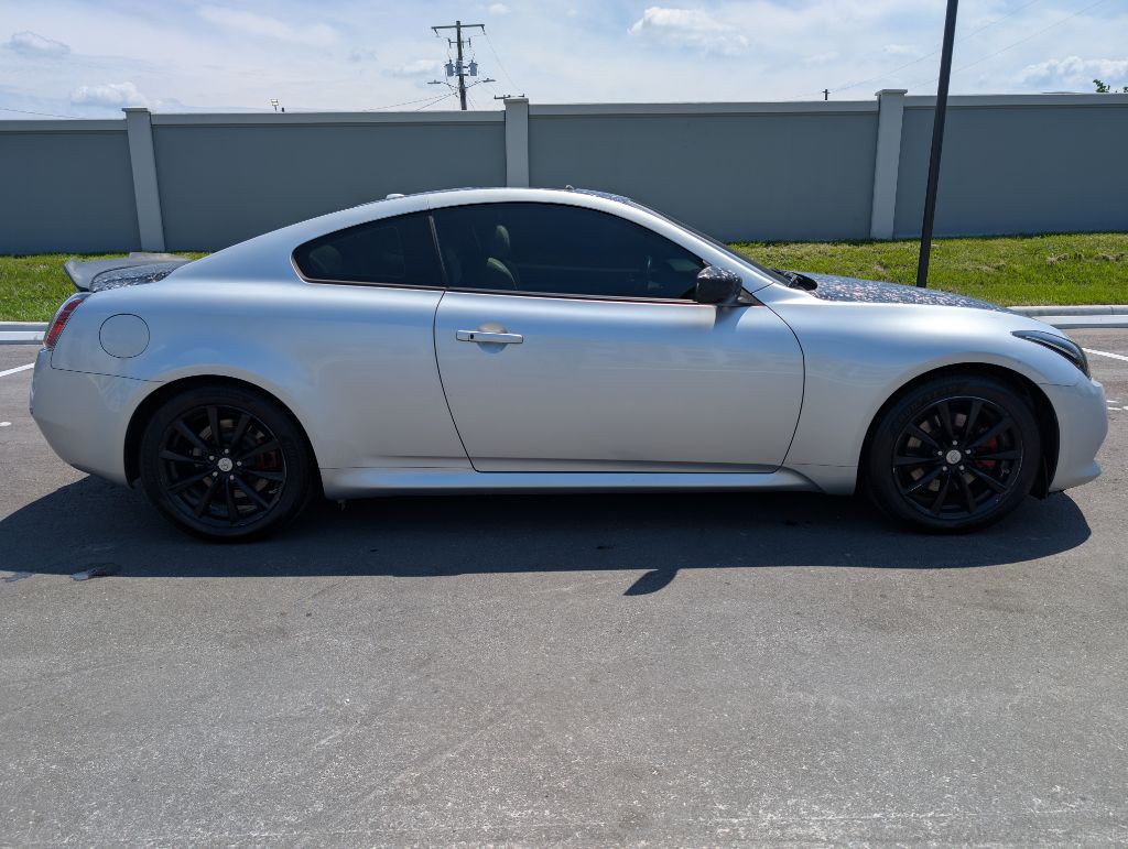 2012 INFINITI G37 Image 6
