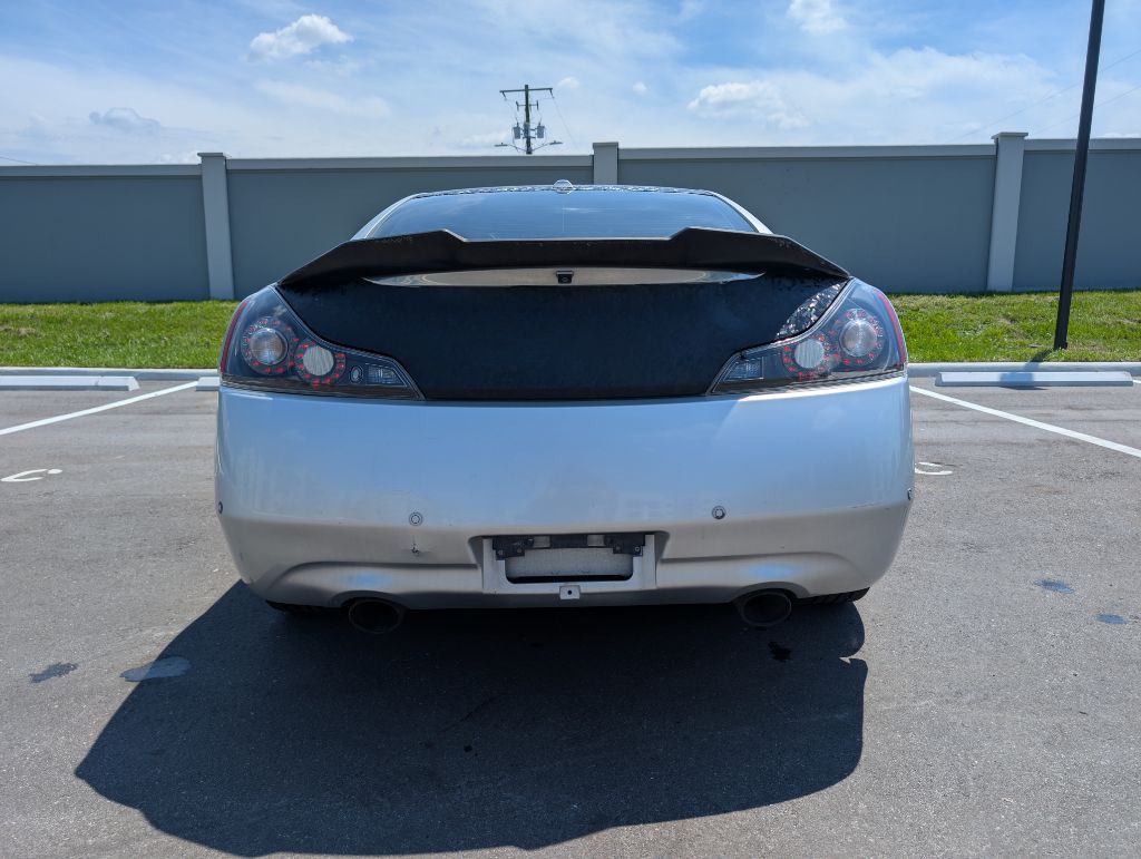 2012 INFINITI G37 Image 9