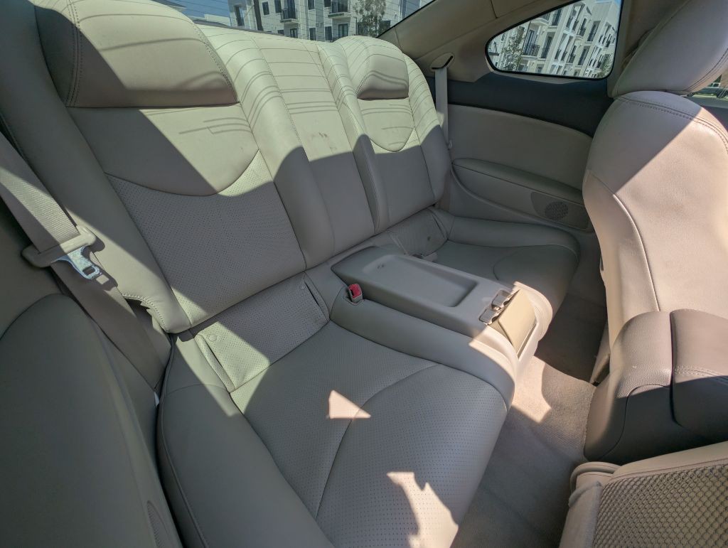 2012 INFINITI G37 Image 19