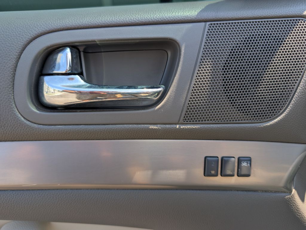 2012 INFINITI G37 Image 22