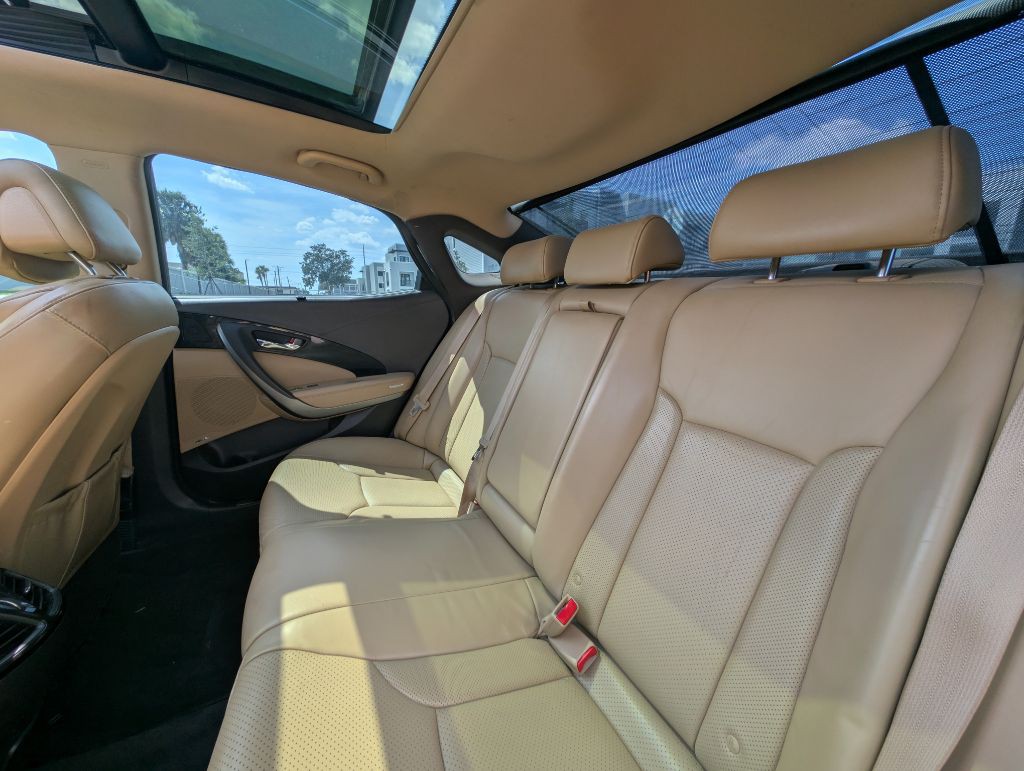 2015 Hyundai Azera Image 16