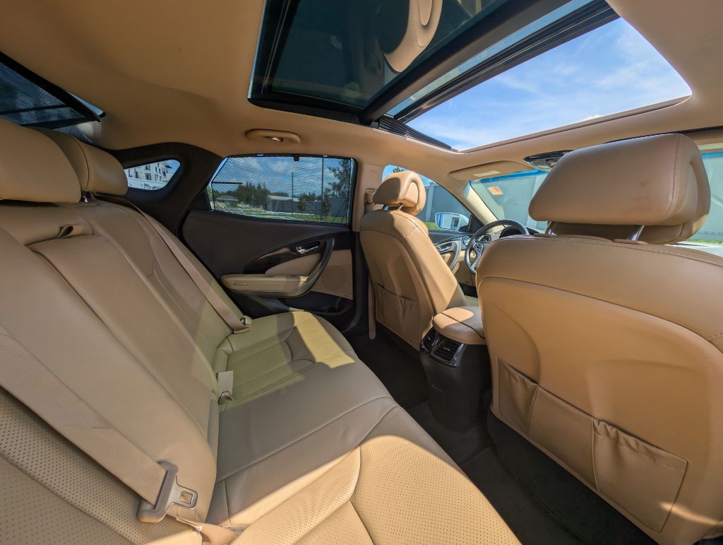 2015 Hyundai Azera Image 18