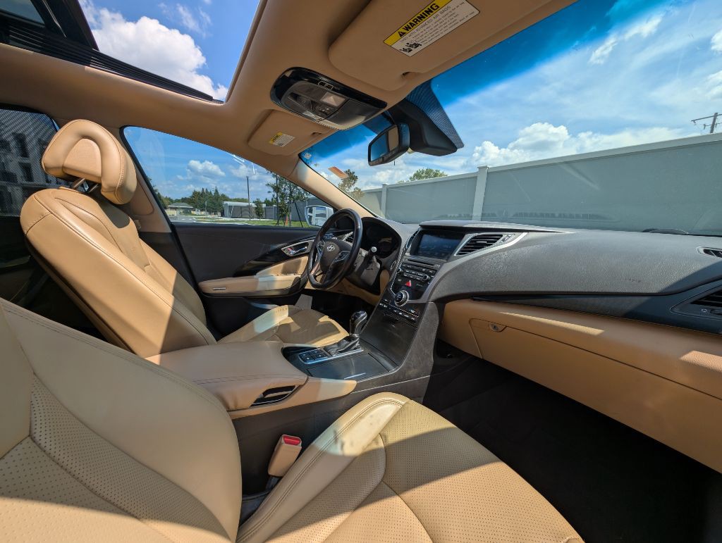 2015 Hyundai Azera Image 24