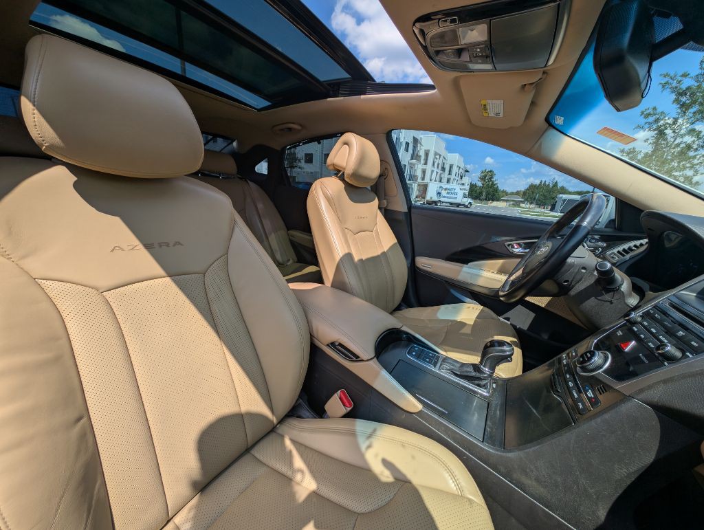 2015 Hyundai Azera Image 25