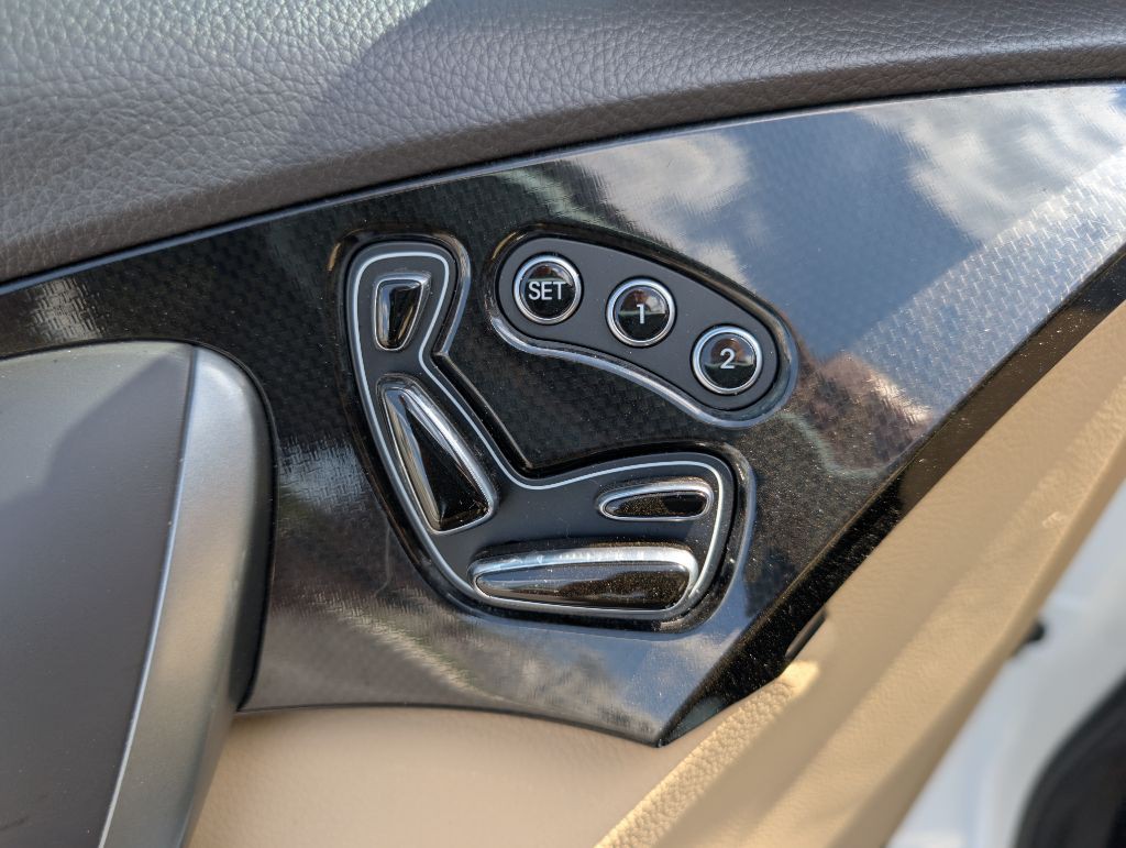 2015 Hyundai Azera Image 26
