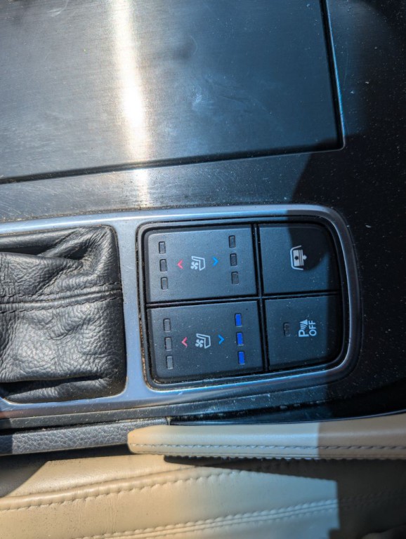 2015 Hyundai Azera Image 35