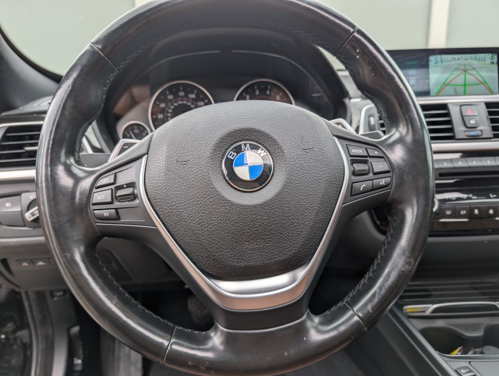 2017 BMW 3 Series Image 27