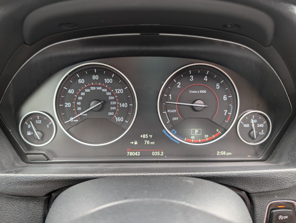 2017 BMW 3 Series Image 32
