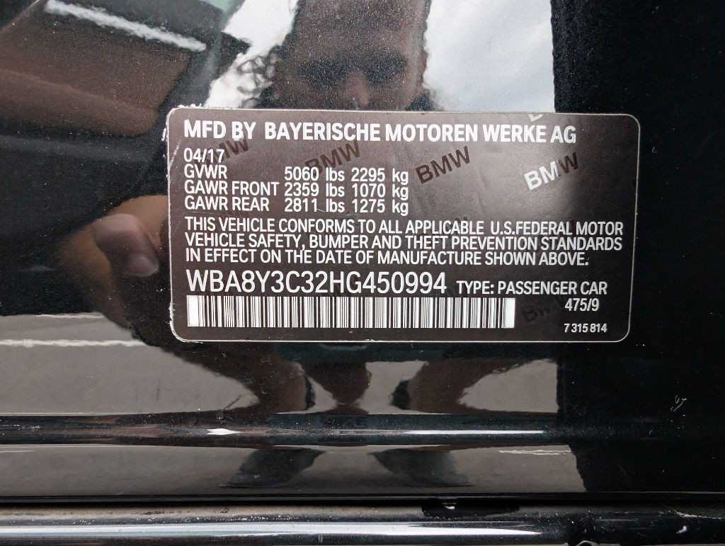 2017 BMW 3 Series Image 36
